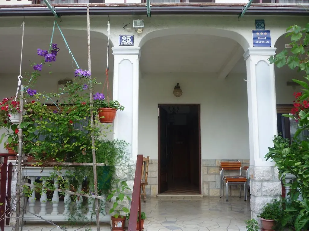 Apartment Marija Selce